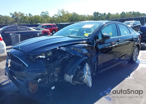 2019 Ford Fusion Hybrid Se z USA, uszkodzony, nr VIN 3FA6P0LU8KR156820